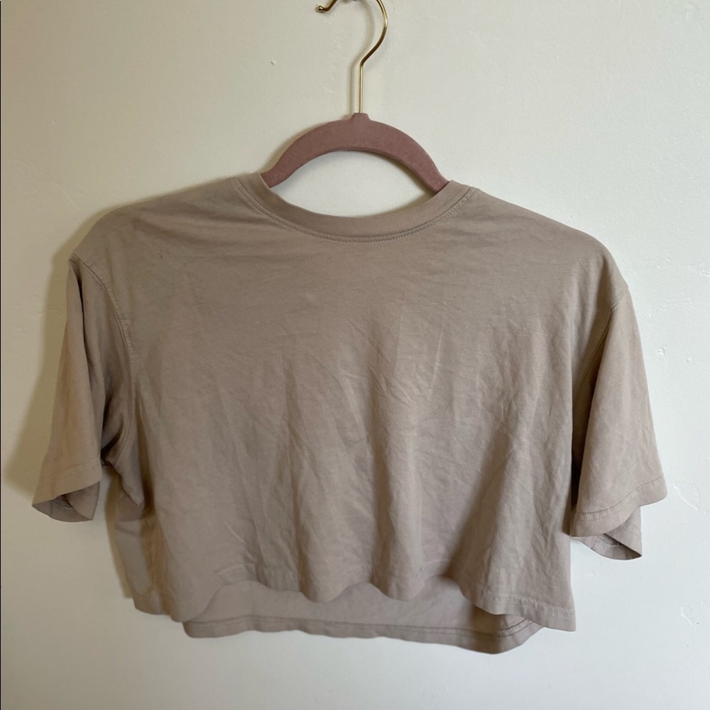 Beige T